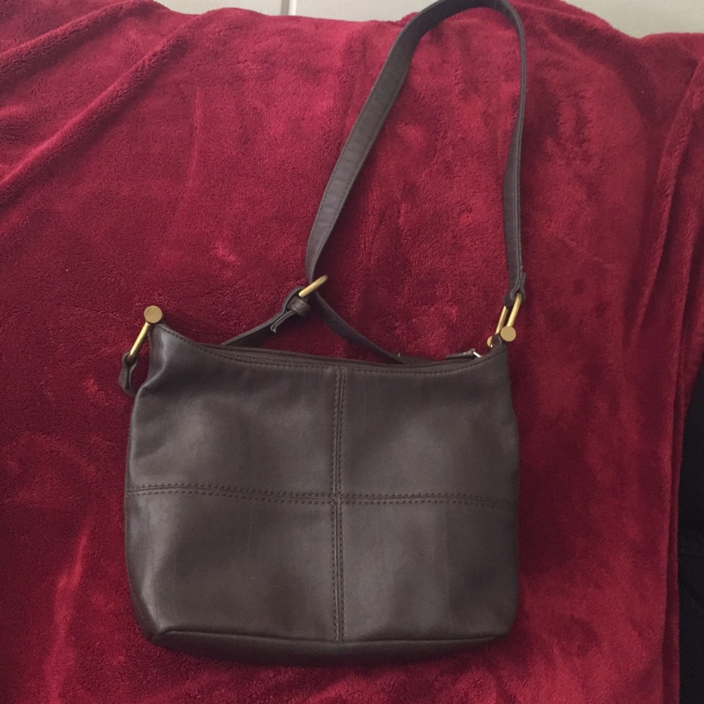 Es una bolsa cómoda porque es un buen tamaño